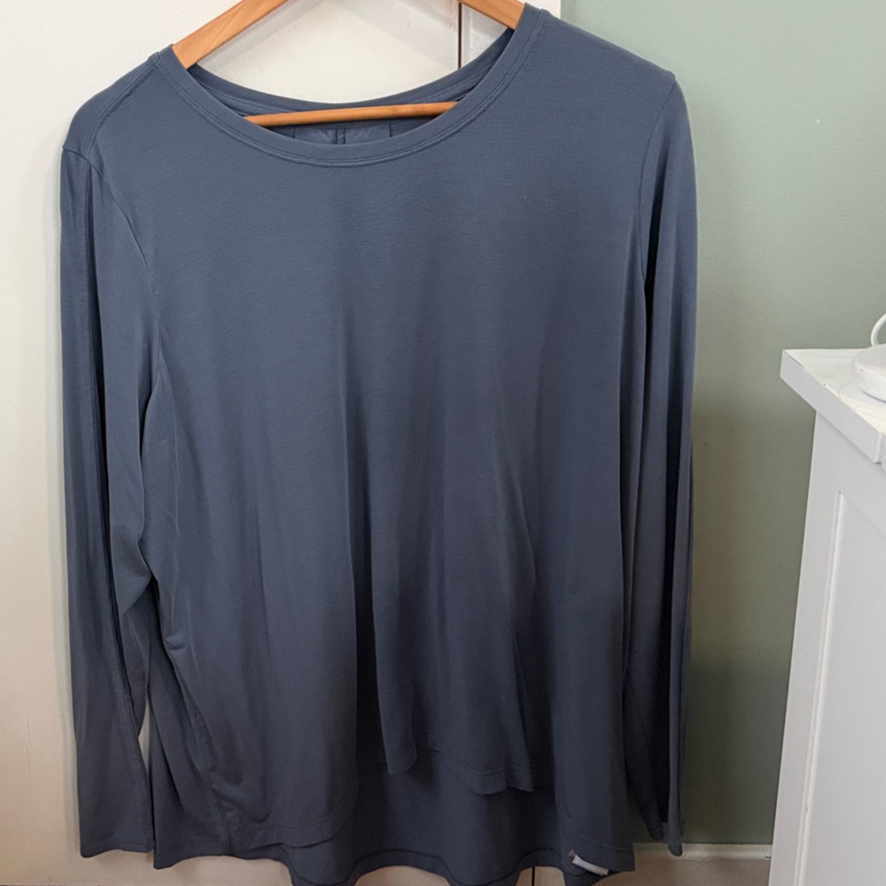 Athleta Long Sleeve Top - Bluish gray